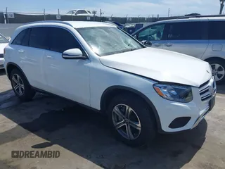 2019 Mercedes-Benz GLC 300 z VIN WDC0G4JB4KV186998, wystawiony jako IAAI lot #41932159 z przebiegiem 62 780 mil mil oraz . Historia ofert i sprzedaży dostępna na DreamBid. Obrazek 1.