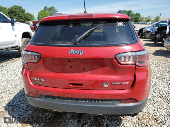 2018 Jeep Compass Sport z VIN 3C4NJDAB6JT101655, wystawiony jako Copart lot #55468205 z przebiegiem 125 766 mil mil oraz Szkoda całkowita • Salvage title. Historia ofert i sprzedaży dostępna na DreamBid. Obrazek 6.