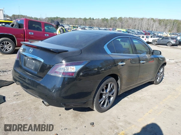 2014 Nissan Maxima SV z VIN 1N4AA5AP0EC479039, wystawiony jako IAAI lot #41346084 z przebiegiem 235 823 mil mil oraz . Historia ofert i sprzedaży dostępna na DreamBid. Obrazek 4.