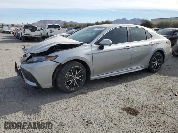 2024 Toyota Camry SE with VIN 4T1S11AK4RU245350, listed as a Copart auction lot 87650885 with 7,475 mi miles and Salvage Title. Bid and sale history available at carsss.com. Image 1.