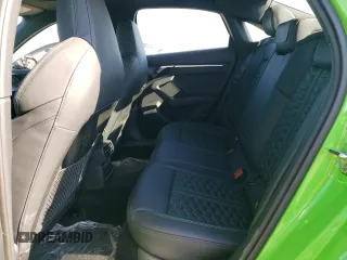 2024 Audi RS 3 z VIN WUAG4DGY8RA911239, wystawiony jako Copart lot #42005625 z przebiegiem 11 196 mil mil oraz Szkoda całkowita • Salvage title. Historia ofert i sprzedaży dostępna na DreamBid. Obrazek 10.