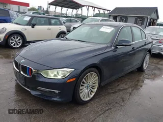 2014 BMW 3 Series 328d xDrive z VIN WBA3D5C52EKX95213, wystawiony jako IAAI lot #42260429 z przebiegiem 220 089 mil mil oraz . Historia ofert i sprzedaży dostępna na DreamBid. Obrazek 17.