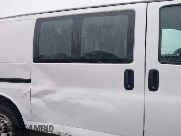 2019 GMC Savana Cargo with VIN 1GTW7AFGXK1220517, listed as a IAAI auction lot 41547025 with 131,264 mi miles. Bid and sale history available at carsss.com. Image 21.
