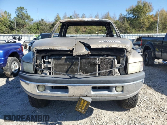 2002 Dodge 2500 z VIN 3B7KF23602M286323, wystawiony jako Copart lot #74644773 z przebiegiem Nie podano mil oraz Szkoda całkowita • Salvage title. Historia ofert i sprzedaży dostępna na DreamBid. Obrazek 5.