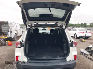 2021 Ford Escape SE z VIN 1FMCU0G6XMUB32625, wystawiony jako IAAI lot #42279918 z przebiegiem 93 646 mil mil oraz . Historia ofert i sprzedaży dostępna na DreamBid. Obrazek 18.