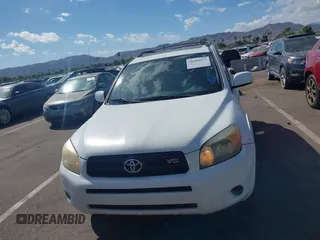 2008 Toyota RAV4 Sport z VIN JTMZK32V186011898, wystawiony jako IAAI lot #40380953 z przebiegiem 212 371 mil mil oraz . Historia ofert i sprzedaży dostępna na DreamBid. Obrazek 6.