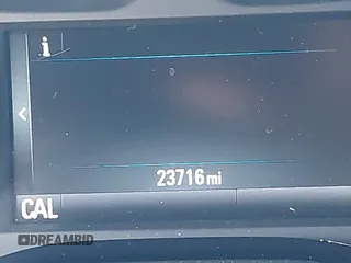 2017 Chevrolet Camaro 1LT z VIN 1G1FB1RS3H0215472, wystawiony jako IAAI lot #42192641 z przebiegiem 23 716 mil mil oraz . Historia ofert i sprzedaży dostępna na DreamBid. Obrazek 16.