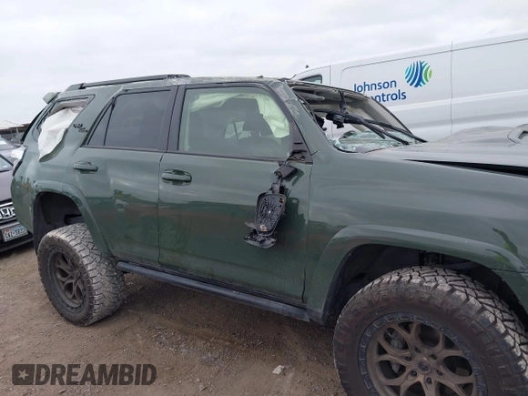 2022 Toyota 4Runner TRD Off Road Premium with VIN JTERU5JR2N5980584, listed as a IAAI auction lot 42086657 with 40,326 mi miles and . Bid and sale history available at DreamBid. Image 14.
