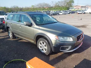 2010 Volvo XC70 3.2L with VIN YV4960BZ9A1078593, listed as a IAAI auction lot 42015234 with 242,005 mi miles and . Bid and sale history available at DreamBid. Image 1.