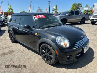 2012 MINI Clubman z VIN WMWZF3C53CT190083, wystawiony jako Copart lot #58027325 z przebiegiem 111 815 mil mil oraz Tytuł czysty. Historia ofert i sprzedaży dostępna na DreamBid. Obrazek 1.