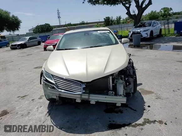 2014 Lincoln MKZ Hybrid z VIN 3LN6L2LU1ER821882, wystawiony jako Copart lot #62751275 z przebiegiem 260 413 mil mil oraz Nie do naprawy • Non repairable. Historia ofert i sprzedaży dostępna na DreamBid. Obrazek 13.