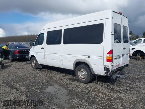 2005 Dodge Sprinter with VIN WD0PD644355798997, listed as a IAAI auction lot 41763328 with 227,692 mi miles and . Bid and sale history available at DreamBid. Image 3.