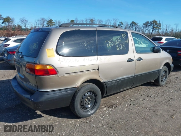 1999 Toyota Sienna LE with VIN 4T3ZF13CXXU121819, listed as a IAAI auction lot 41607624 with 999,999 mi miles. Bid and sale history available at carsss.com. Image 4.