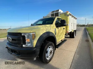 2019 Ford F-550 XL with VIN 1FDUF5GY2KEE44149, listed as a Copart auction lot 51545425 with 127,207 mi miles and Clean Title. Bid and sale history available at carsss.com. Image 2.