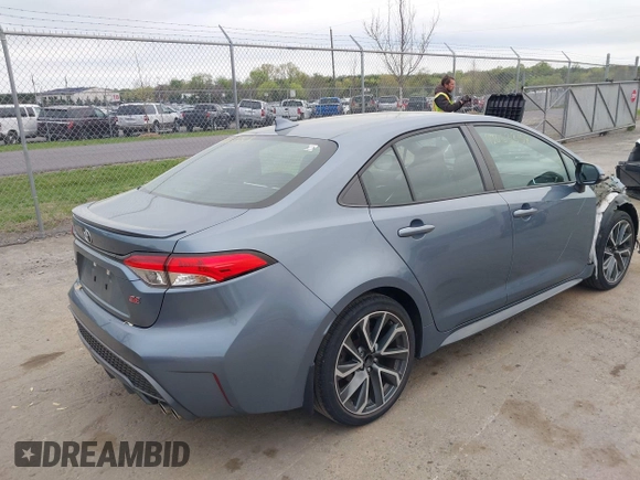 2020 Toyota Corolla SE with VIN 5YFS4RCE5LP056583, listed as a IAAI auction lot 42063358 with 58,027 mi miles and . Bid and sale history available at DreamBid. Image 4.