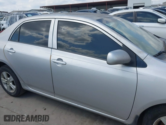 2010 Toyota Corolla с VIN 1NXBU4EE8AZ240766, выставлен на аукционе IAAI как лот 42045264 с пробегом 223 474 миль миль и . История ставок и продаж доступна на DreamBid. Изображение 13.