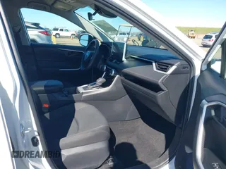 2023 Toyota RAV4 Hybrid LE with VIN 4T3MWRFV8PU097560, listed as a IAAI auction lot 41662609 with 21,004 mi miles. Bid and sale history available at carsss.com. Image 5.