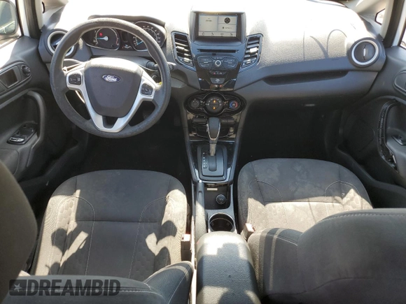 2019 Ford Fiesta SE z VIN 3FADP4EJ5KM106732, wystawiony jako Copart lot #55856145 z przebiegiem 79 778 mil mil oraz Szkoda całkowita • Salvage title. Historia ofert i sprzedaży dostępna na DreamBid. Obrazek 8.