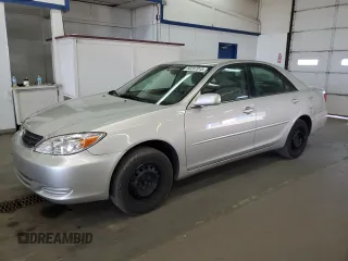 2004 Toyota Camry LE z VIN 4T1BE32K44U824314, wystawiony jako Copart lot #60207015 z przebiegiem 130 066 mil mil oraz Szkoda całkowita • Salvage title. Historia ofert i sprzedaży dostępna na DreamBid. Obrazek 1.