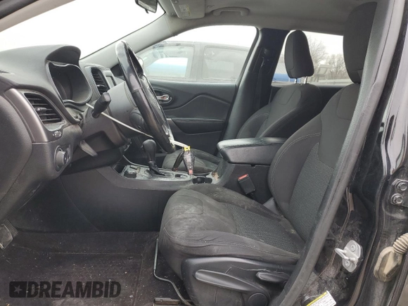 2019 Jeep Cherokee Latitude with VIN 1C4PJMCX3KD127526, listed as a Copart auction lot 85462954 with 132,879 mi miles and Salvage Title. Bid and sale history available at carsss.com. Image 7.