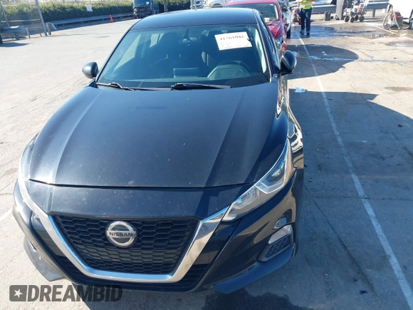 2020 Nissan Altima 2.5 S with VIN 1N4BL4BV5LC175000, listed as a IAAI auction lot 41761083 with 140,800 mi miles. Bid and sale history available at carsss.com. Image 12.