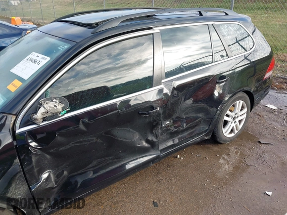 2010 Volkswagen Jetta SE z VIN 3VWTX7AJ9AM604277, wystawiony jako IAAI lot #41048631 z przebiegiem 103 246 mil mil oraz . Historia ofert i sprzedaży dostępna na DreamBid. Obrazek 19.