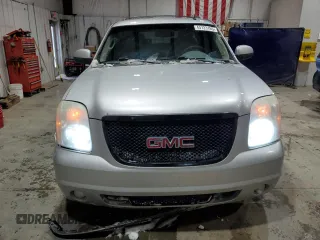 2011 GMC Yukon SLT with VIN 1GKS2CE05BR271281, listed as a Copart auction lot 45723165 with 235,095 mi miles and Salvage title. Bid and sale history available at DreamBid. Image 5.