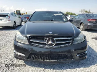 2014 Mercedes-Benz C 250 Sport with VIN WDDGF4HB4EA940397, listed as a Copart auction lot 48552465 with 132,003 mi miles and Salvage title. Bid and sale history available at DreamBid. Image 5.