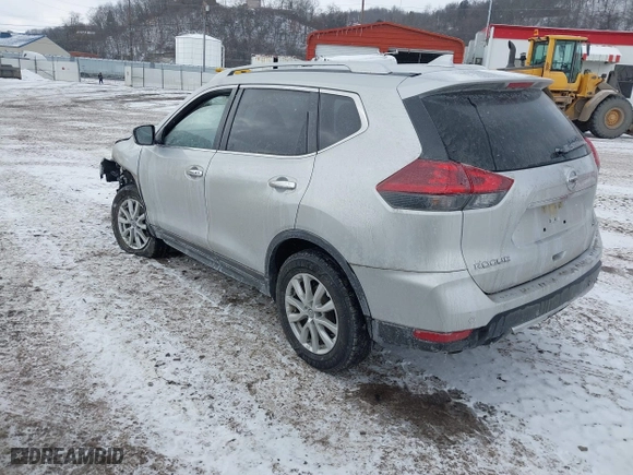 2020 Nissan Rogue SV with VIN JN8AT2MV3LW142622, listed as a IAAI auction lot 41617622 with 70,135 mi miles. Bid and sale history available at carsss.com. Image 3.