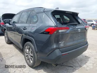 2021 Toyota RAV4 XLE Premium с VIN 2T3C1RFV9MC108170, выставлен на аукционе IAAI как лот 42099817 с пробегом 52 076 миль миль и . История ставок и продаж доступна на DreamBid. Изображение 3.