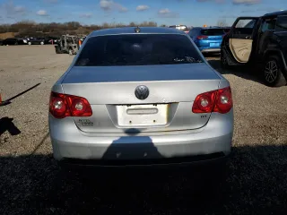 2006 Volkswagen Jetta Sedan 1.9L TDI with VIN 3VWST71KX6M621418, listed as a Copart auction lot 83016824 with 277,788 mi miles and Salvage Title. Bid and sale history available at carsss.com. Image 6.