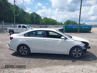 2019 Kia Forte LXS z VIN 3KPF24AD1KE133227, wystawiony jako IAAI lot #42494488 z przebiegiem 67 770 mil mil oraz . Historia ofert i sprzedaży dostępna na DreamBid. Obrazek 14.