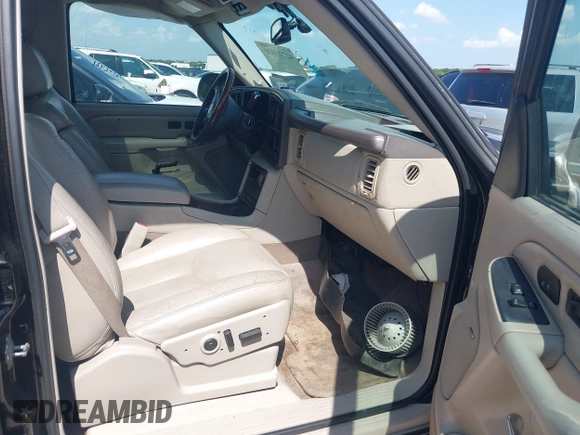 2005 Cadillac Escalade with VIN 1GYEK63N25R248709, listed as a IAAI auction lot 42716039 with 232,349 mi miles and . Bid and sale history available at DreamBid. Image 5.