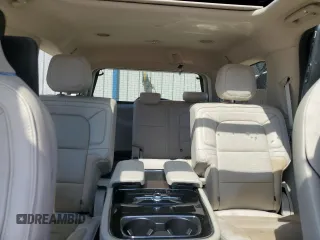 2019 Lincoln Navigator Reserve z VIN 5LMJJ2LTXKEL09234, wystawiony jako Copart lot #53701725 z przebiegiem 24 047 mil mil oraz Szkoda całkowita • Salvage title. Historia ofert i sprzedaży dostępna na DreamBid. Obrazek 10.