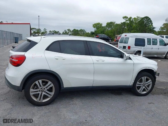 2020 Mercedes-Benz GLA with VIN W1NTG4EB4LU040730, listed as a IAAI auction lot 41339179 with 92,073 mi miles. Bid and sale history available at carsss.com. Image 13.