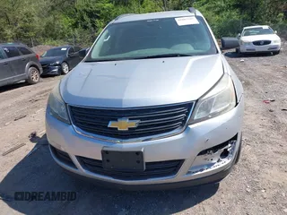 2015 Chevrolet Traverse LS z VIN 1GNKRFKD3FJ278483, wystawiony jako IAAI lot #42007507 z przebiegiem 147 938 mil mil oraz . Historia ofert i sprzedaży dostępna na DreamBid. Obrazek 12.