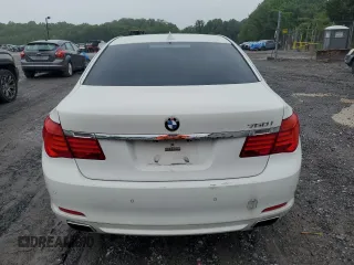2012 BMW 7 Series 750i z VIN WBAKA8C51CCY37495, wystawiony jako Copart lot #56914295 z przebiegiem 126 697 mil mil oraz Tytuł czysty. Historia ofert i sprzedaży dostępna na DreamBid. Obrazek 6.