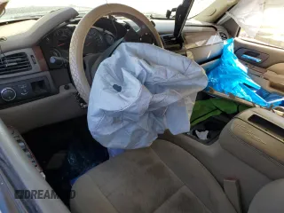 2012 Chevrolet Avalanche LS z VIN 3GNMCEE02CG311239, wystawiony jako Copart lot #52162645 z przebiegiem 177 518 mil mil oraz Szkoda całkowita • Salvage title. Historia ofert i sprzedaży dostępna na DreamBid. Obrazek 8.