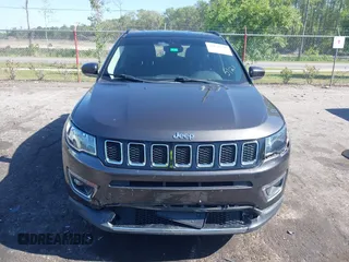 2018 Jeep Compass Limited with VIN 3C4NJDCB8JT284845, listed as a IAAI auction lot 42049290 with 59,210 mi miles and . Bid and sale history available at carsss.com. Image 12.