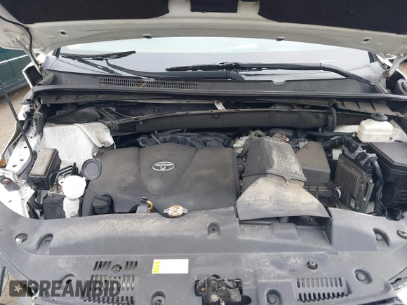 2019 Toyota Highlander SE with VIN 5TDJZRFH3KS629568, listed as a IAAI auction lot 42037373 with 93,358 mi miles and . Bid and sale history available at DreamBid. Image 10.