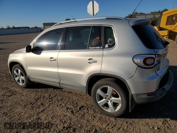 2010 Volkswagen Tiguan SEL with VIN WVGBV7AX2AW528387, listed as a Copart auction lot 87952095 with 110,249 mi miles and Non Repairable. Bid and sale history available at DreamBid. Image 2.