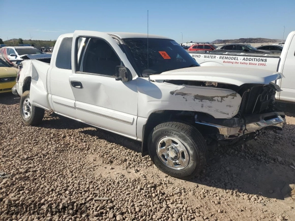 2004 Chevrolet Silverado 1500 LS with VIN 2GCEC19T541208949, listed as a Copart auction lot 88991805 with 178,361 mi miles and Salvage Title. Bid and sale history available at DreamBid. Image 4.