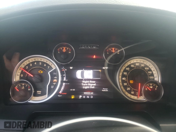 2014 Ram 1500 Sport z VIN 1C6RR7MTXES136911, wystawiony jako Copart lot #62256965 z przebiegiem 303 522 mil mil oraz Czysty tytuł • Clean title. Historia ofert i sprzedaży dostępna na DreamBid. Obrazek 9.