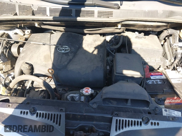 2018 Toyota Sienna LE Auto Access Seat with VIN 5TDKZ3DC4JS925755, listed as a IAAI auction lot 41887172 with 212,921 mi miles. Bid and sale history available at carsss.com. Image 10.