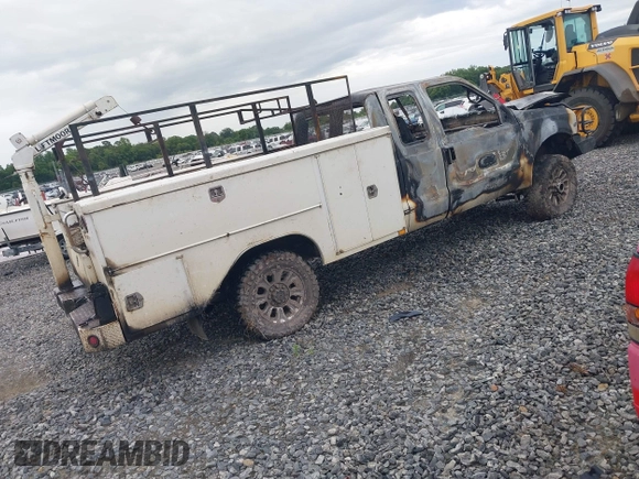 1999 Ford F-250 XL with VIN 1FTNX21F0XEA66495, listed as a IAAI auction lot 42451917 with Not provided miles and . Bid and sale history available at DreamBid. Image 4.