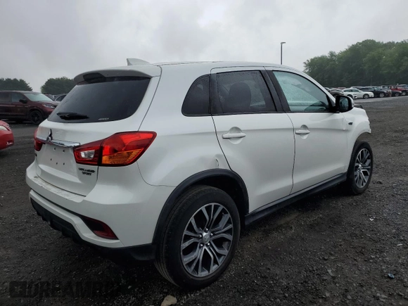 2019 Mitsubishi Outlander ES z VIN JA4AR3AU7KU008518, wystawiony jako Copart lot #58815065 z przebiegiem 82 996 mil mil oraz Czysty tytuł • Clean title. Historia ofert i sprzedaży dostępna na DreamBid. Obrazek 3.