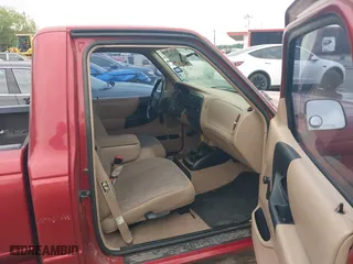 2000 Ford Ranger XL with VIN 1FTYR10C1YPB64921, listed as a IAAI auction lot 42071894 with 139,865 mi miles. Bid and sale history available at carsss.com. Image 5.