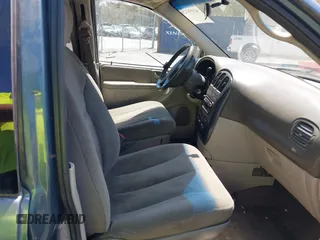 2005 Dodge Caravan SXT z VIN 2D4GP44L95R324232, wystawiony jako IAAI lot #42056320 z przebiegiem 200 459 mil mil oraz . Historia ofert i sprzedaży dostępna na DreamBid. Obrazek 5.