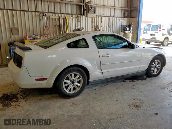 2006 Ford Mustang Standard with VIN 1ZVFT80N965159930, listed as a Copart auction lot 58993635 with 157,415 mi miles and Salvage title. Bid and sale history available at DreamBid. Image 3.