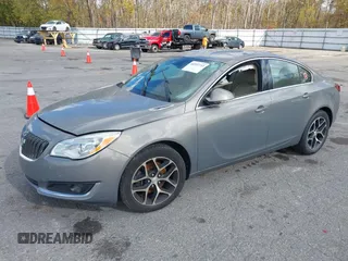 2017 Buick Regal Sport Touring with VIN 2G4GL5EX1H9144968, listed as a IAAI auction lot 40597733 with 152,527 mi miles. Bid and sale history available at carsss.com. Image 18.